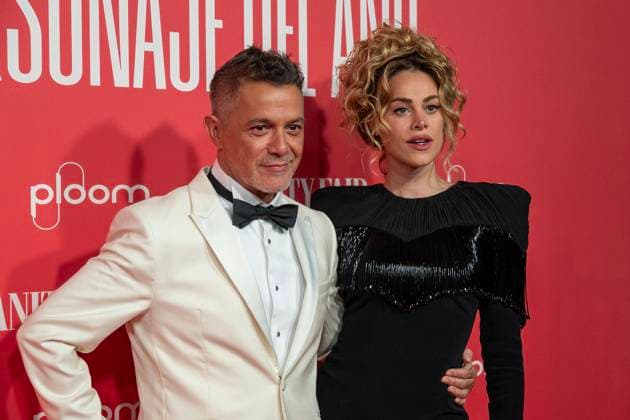 Entertainment Bilder des Tages December 4, 2024, Madrid, Madrid, Spain: ALEJANDRO SANZ and CANDELA MARQUEZ attends Vanity Fair Person of the Year Award 2024: Ã¢â‚¬oeALEJANDRO SANZÃ¢â‚¬Â at the NEOMUDEJAR MUSEUM on December 04, 2024 in Madrid, Spain. Madrid Spain - ZUMAc312 20241204_zsp_c312_021 Copyright: xOscarxManuelxSanchezx