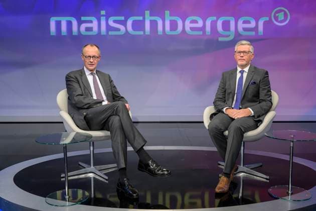 News Themen der Woche KW49 News Bilder des Tages GER, Berlin, Studio, zu Gast bei - maischberger, Polittalk, TV, Format, mit Moderatorin - Sandra Maischberger, Das Erste, aus Adlershof - am Studio 20, im Bild v.l.: Friedrich Merz, CDU (Parteivorsitzender), Andrij Melnyk (ehemaliger ukrainischer Botschafter in Deutschland),, 04.12.2024, *** GER, Berlin, Studio, zu Gast bei maischberger, Polittalk, TV, Format, mit Moderator Sandra Maischberger, Das Erste, aus Adlershof am Studio 20, im Bild v l Friedrich Merz, CDU Parteivorsitzender , Andrij Melnyk ehemaliger ukrainischer Botschafter in Deutschland ,, 04 12 2024, Copyright: HMBxMedia UwexKoch