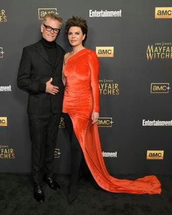AMC s Anne Rice s Mayfair Witches S2 Red Carpet 05 December 2024 - Hollywood, California - Harry Hamlin and Lisa Rinna. AMC s Anne Rice s Mayfair Witches S2 Red Carpet at Masonic Lodge at Hollywood Forever Cemeter. Photo Credit: Billy Bennight AdMedia Hollywood California United States EDITORIAL USE ONLY  Copyright: xx BillyxBennightx admphotostwo905945