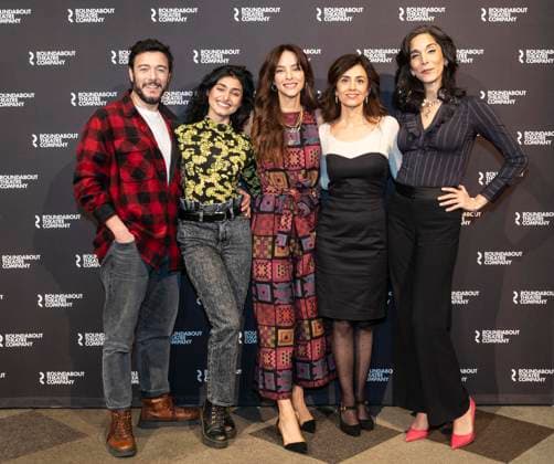 Entertainment Themen der Woche KW49 Entertainment Bilder des Tages December 6, 2024, New York, New York, USA: Hadi Tabbal, Ava Lalezarzadeh, Tala Ashe, Marjan Neshat, Pooya Mohseni attend The Atlantic Theater Company and Roundabout Theatre Company production of English photo call at Todd Haimes Theatre in New York on December 6, 2024 New York USA - ZUMAr339 20241206_znp_r339_001 Copyright: xLevxRadinx