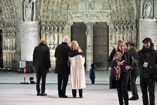 Bilder des Jahres 2024, News 12 Dezember News Themen der Woche KW49 News Bilder des Tages Official Reopening Ceremony Of Notre-Dame Cathedral - Arrivals French Prime Minister, Michel Barnier attends the welcome ceremony at official reopening ceremony of Notre-Dame Cathedral in Paris, France on December 7, 2024, after more than five-years of reconstruction work following the April 2019 fire. Photo by Eliot Blondet ABACAPRESS.COM Paris France  Copyright: xBlondetxEliot ABACAx