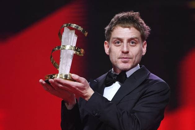 Bilder des Jahres 2024, Entertainment 12 Dezember Entertainment Themen der Woche KW49 Entertainment Bilder des Tages Marrakech Closing Ceremony Director Damian Kocur poses with the award for Under the Volcano during the Closing Ceremony during the 21st Marrakech International Film Festival in Marrakech, Morocco on December 07, 2024. Photo by Aurore Marechal ABACAPRESS.COM Marrakech Morocco  Copyright: xMarechalxAurore ABACAx