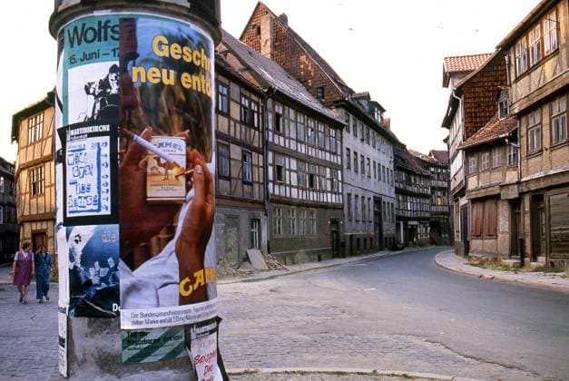 Archivbilder der Woche KW49 RECORD DATE NOT STATED Deutschland kurz nach der Wende 1990, Halberstadt. *** Germany shortly after reunification in 1990, Halberstadt
