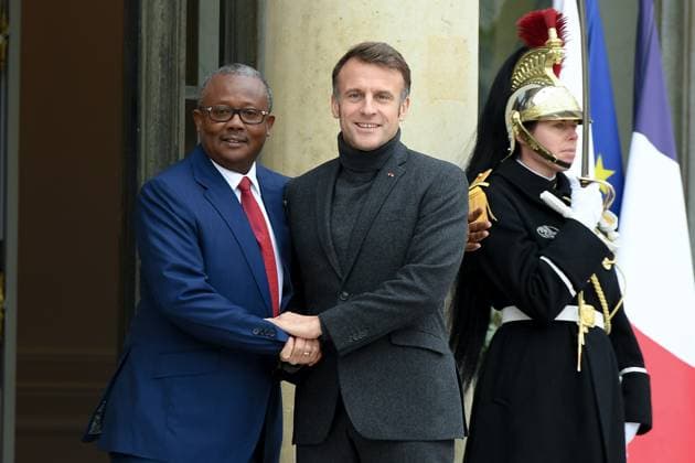 News Themen der Woche KW50 News Bilder des Tages Emmanuel Macron recoit, Umaro Sissoco Embalo, le president de la Guinee Bissau Entretien avec M Umaro SISSOCO EMBALO, President de la Republique de Guinee Bissau avec le President de la Republique Emmanuel Macron au Palais de lElysee Welcome of M Umaro SISSOCO EMBALO, President of Republique of Guinee Bissau by the President of the Republic Emmanuel Macron at the Elysee Palace 312162 2024 12 09 Paris France Macron, Emmanuel  Copyright: xL.Urmanx xStarfacex STAR_312162_020