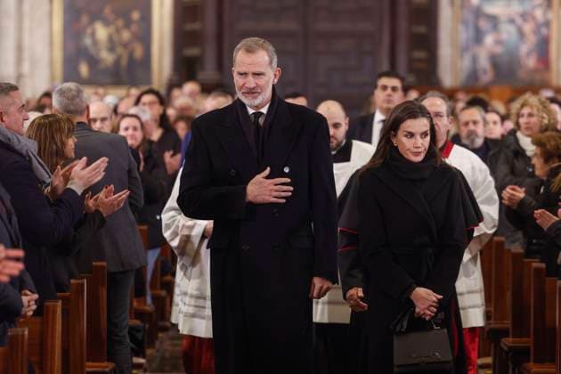 Entertainment Themen der Woche KW50 Entertainment Bilder des Tages Span s King Felipe VI (L) and Queen Letizia (R) attend the funeral for the victims of the DANA (high-altitude isolated depression) weather phenomenon, at Valencia cathedral, in Valencia, Spain, 09 December 2024. Floods triggered by the DANA hit the east of the country on 29 October 2024, devastating Valencia and neighboring provinces and leaving at least 229 people dead. Funeral for the victims of the DANA in Valencia !ACHTUNG: NUR REDAKTIONELLE NUTZUNG!  Copyright: xkaixForsterlingx GRAF1966 20241209-55015459920_1