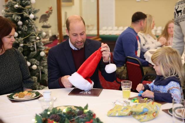 Bilder des Jahres 2024, Entertainment 12 Dezember Entertainment Themen der Woche KW50 Entertainment Bilder des Tages . 10 12 2024. Bulford, United Kingdom. Prince William at a Christmas event for families of soldiers at the 1st Battalion Mercian Regiment at Picton Barracks in Bulford, United Kingdom.  xPoolx xi-Imagesx IIM-25612-0005