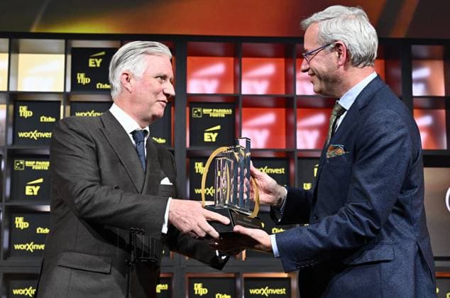 Entertainment Themen der Woche KW50 Entertainment Bilder des Tages King Philippe - Filip of Belgium and X-Fab CEO Rudi De Winter pictured during the awards ceremony of the Enterprise of the Year (30th edition) and the Prize of the Flemish Government for the Scale-up of the Year ,Tuesday 10 December 2024, in Brussels.  ERICxLALMAND 107883565