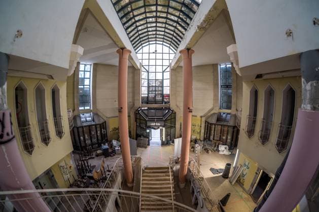 Besichtigung der Baustelle des neuen Naturkundemuseums Der Stadtrat hat in seiner Sitzung im November den Weg frei gemacht für den Bau des Naturkundemuseums im ehemaligen Bowlingtreff. Die erste Bauphase der Schadstoffsanierung und Teilentkernung läuft bereits und soll im I. Quartal 2025 abgeschlossen sein. Vor Ort werden in dem Rundgang nun die nächsten Schritte des Großvorhabens erläutert. Es führten: Prof. Ronny Maik Leder, Direktor des Naturkundemuseums Leipzig Marc Thielmann, Projektleiter im Amt für Gebäudemanagement Dr. Ansgar Scholz, Vertreter des Kulturamtes als Bauherrenamt Presseführung Baustelle Naturkundemuseum