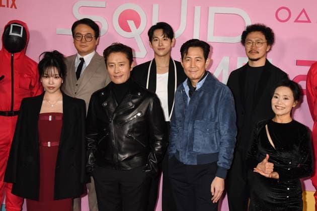 Entertainment Themen der Woche KW50 LOS ANGELES, CA - DECEMBER 12: Jo Yu-ri, Lee Seo-hwan, Lee Byung-hun, Yim Si-wan, Lee Jung-jae, Yang Dong-geun and Kang Ae-shim at the Netflix Squid Game S2 LA Premiere and Fan Event at Los Angeles City College on December 12, 2024 in Los Angeles, California. Copyright: xJeffreyxMayerx