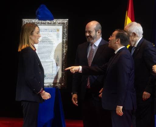 The President of the European Parliament, Roberta Metsola, receives the Forum Europe 2024 Award I D The President of the European Parliament, Roberta Metsola, the President of the Senate, Pedro Rollán and the President of the Constitutional Court, Cándido Conde Pumpido and the Minister of Foreign Affairs, European Union and Cooperation, José Manuel Albares, during the ceremony in which she received the Forum Europe 2024 Award, at the Teatro Real in Madrid, on December 13, 2024, in Madrid Spain Metsola has received the recognition for his political career, his contribution to the construction of Europe, his ties of friendship with Spain and his permanent vocation of service and commitment to strengthen the European Union, its traditional va Copyright: xEduardoxParrax 6404761
