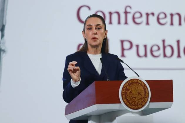 Mexico™s President Claudia Sheinbaum Briefing Conference Mexico s President Claudia Sheinbaum, speaking during a briefing conference about the reform against vapers and the integral project for the renovation of arts and cultural education schools, at the National Palace. on December 13, 2024 in Mexico City, Mexico. Mexico City CDMX Mexico Copyright: xCarlosxSantiagox