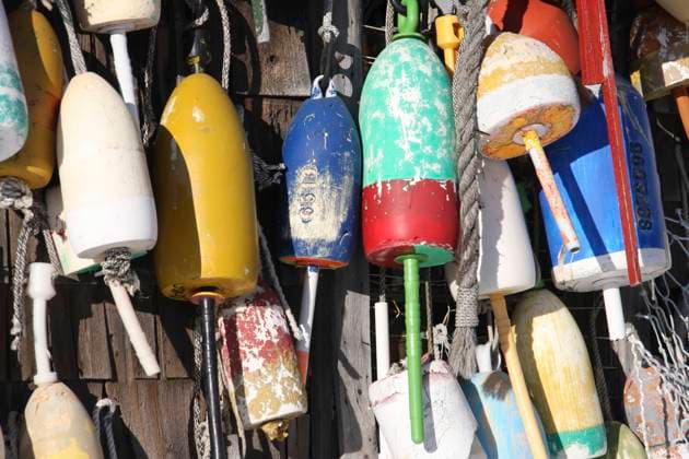 usa, maine, fishing, multi coloured buoys on lobster shack. Maine USA EDITORIAL USE ONLY Copyright: x xWarrenxStone EyexUbiquitousx x euphotos028893