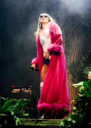 Bilder des Jahres 2024, Entertainment 12 Dezember Entertainment Themen der Woche KW50 Suki Waterhouse performing live at Mtelus in Montreal Suki Waterhouse performing live at Mtelus in Montreal, Canada, on December 14, 2024, Credit:Avalon  Copyright: xAvalonx 0946837506