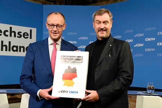 News Bilder der Woche KW51 News Bilder des Tages Friedrich Merz und Markus Söder in der gemeinsamen Sitzung der Vorstände der CDU Deutschlands und der CSU Bayern zur Beratung und Beschlussfassung des Wahlprogramms der CDU CSU zur Bundestagswahl 2025 im Hotel Telegraphenamt. Berlin, 17.12.2024 *** Friedrich Merz and Markus Söder at the joint meeting of the executive boards of the CDU Germany and the CSU Bavaria to discuss and adopt the CDU CSU election program for the 2025 Bundestag elections at the Hotel Telegraphenamt Berlin, 17 12 2024 Foto:xF.xKernx xFuturexImagex cdu_wahlprogramm_4219