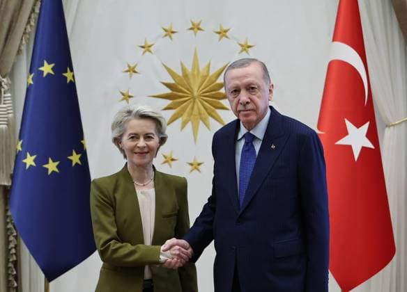 News Bilder der Woche KW51 News Bilder des Tages Turkish President Recep Tayyip Erdogan receives European Commission President Ursula Turkish President Recep Tayyip Erdogan receives European Commission President Ursula von der Leyen, who is on a visit to Türkiye, at the Presidential Complex in Ankara, Turkey, on 17 December 2024. Photo by Turkish presidency apaimages Istanbul Istanbul Turkey 171224_Turkey_TPO_00(3) Copyright: xapaimagesxTurkishxpresidencyx xapaimagesx