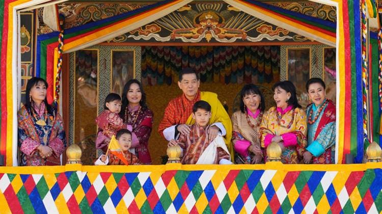 Entertainment Themen der Woche KW51 Bilder des Jahres 2024, Entertainment 12 Dezember 17-12-2024 Bhutan The 117th National day at Changlimithang in Bhutan. His Majesty the Fourth Druk Gyalpo, Her Majesty The Gyaltsuen, Their Majesties Gyalyum Dorji Wangmo Wangchuck, Gyalyum Tseyring Pem Wangchuck, Gyalyum Tshering Yangdoen Wangchuck, Gyalyum Sangay Choden Wangchuck, and Their Royal Highnesses Gyalsey Jigme Namgyel Wangchuck, Gyalsey Ugyen Wangchuck, and Gyalsem Sonam Yangden Wangchuck.  Copyright: xPPEx