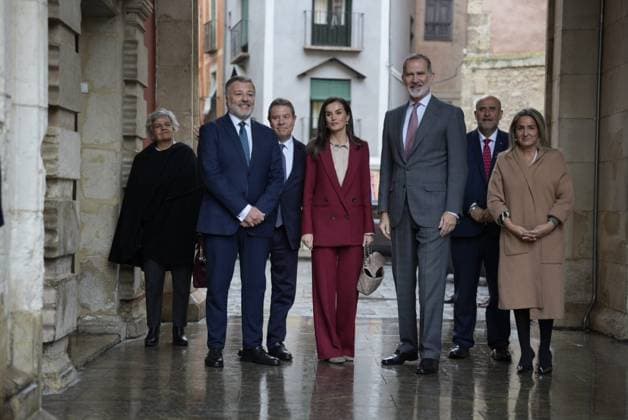 Entertainment Themen der Woche KW51 Entertainment Bilder des Tages King Felipe VI and Queen Letizia inaugurate the new University Hospital of Cuenca, on December 19, 2024, in Cuenca, Castilla La Mancha Spain The new hospital has new technology and a wider range of services, as well as more hospital beds and more operating rooms The new hospital complex in Cuenca is divided into four large surgical blocks, hospitalization, consultation and general services and will have 508 hospital beds, compared to the 363 beds of the current Virgen de la Luz hospital. In addition, it has improvements such as Radiotherapy Oncology or the provision of a PET CAT scanner for Nuclear Medicine 19 DECEMBER 2024 REYES CUENCA HOSPITAL UNIVERSITARIO Cuenca Castilla La Mancha Cuenca Castilla La Mancha Spain  Copyright: xLolaxPinedax 6415553
