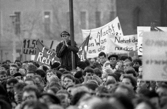 East Berlin, DDR, 1989. Tuesday 7 November November 1989. Daylight protest meeting calling for the wall to come down outside the DDR parliament building.The Berlin Wall was breached just before midnight on 9-Nov 1989. COPYRIGHT PHOTOGRAPH BY BRIAN HARRIS 2008 07808-579804 EAST BERLIN-7-11-89-8.jpg DMGTCHPDPICT000388723198