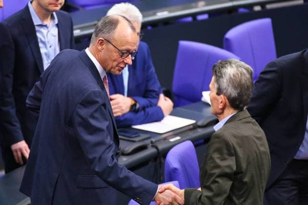 Berlin, Deutschland, 20.12.2024: Deutscher Bundestag: 208. Bundestagssitzung: CDU-Chef Friedrich Merz und SPD-Fraktionschef Rolf Mützenich *** Berlin, Germany, 20 12 2024 German Bundestag 208 Bundestag session CDU leader Friedrich Merz and SPD parliamentary group leader Rolf Mützenich Copyright: xdtsxNachrichtenagenturx dts_54230