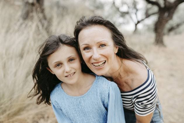 Creative Highlights Symbolfotos Mutter, 40+, mit Tochter, 10+ Mum, 40+, with daughter, 10+ Copyright: imageBROKER MichaelaxBegsteiger ibxbeg11965043.jpg ,model released, Symbolfoto ,property released