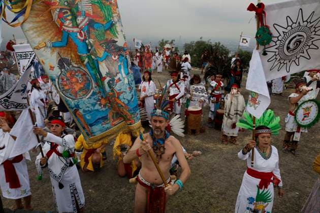 Dancers In Mexico Perform Pre-Hispanic Ceremony To Welcome Winter Solstice Dancers on the Cerro de la Estrella in Mexico City, Mexico, perform a pre-Hispanic ceremony and dance to welcome the winter solstice on December 21, 2024. Mexico City Mexico  Copyright: xGerardoxVieyrax originalFilename: vieyra-notitle241221_npUjs.jpg