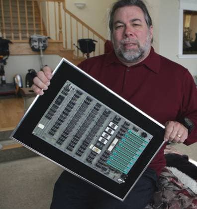 Steve Wozniak holds the Apple 2, a very early version of the computer that revolutionized the world, at his home in Los Gatos, California, Wednesday, March 15, 2006. Wozniak, co-founder of Apple Computer, lives in Los Gatos and has four dogs, lots of Segways and a few Hummers. (Karen T. Borchers San Jose Mercury News KRT) LOS GATOS CA USA EDITORIAL USE ONLY Copyright: xx 1028815 KarenxT.xBorchersx krtphotoslive209557