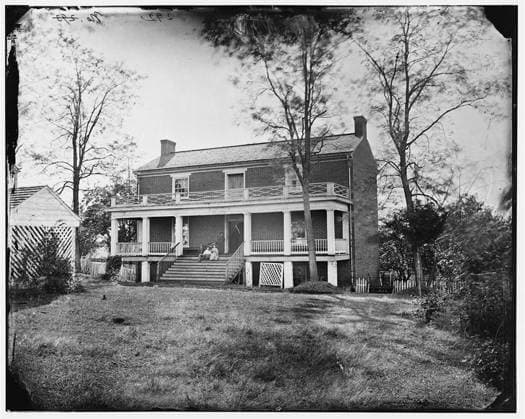 The McLean house in Appomattox Court House, Virginia, April 1865. (Library of Congress KRT) USA EDITORIAL USE ONLY Copyright: xx TimothyxO Sullivanx krtphotoslive211398