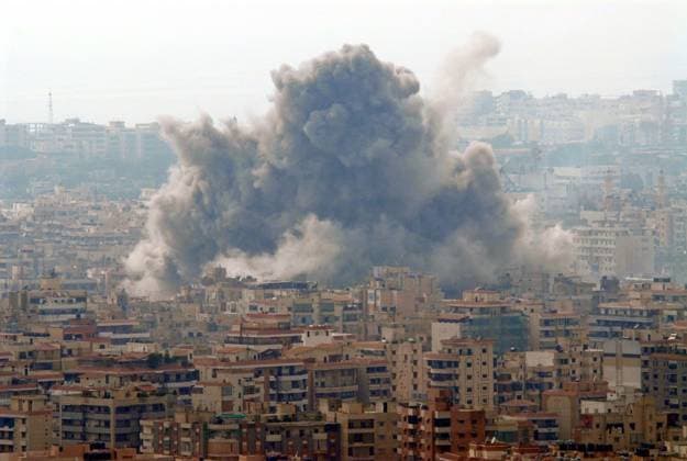 Smoke rises above Beirut s southern suburbs from Israeli air strikes as Israel continued bombing Hezbollah strongholds, July 17, 2006. Lebanon killed at least two dozen people, most of them civilians, while dozens of Hezbollah rockets crashed into northern Israel, killing one. (Eyup Coskun Abaca Press MCT) Tripoli LBN EDITORIAL USE ONLY Copyright: xx 1032787 EyuoxCoskunx krtphotoslive221268