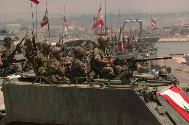 The Lebanese army is deployed at the port of Tyre, August 17, 2006. 15,000 troops are expected to be employed between the Lebanese Israeli border and the Litani. (Paul Assaker MCT) LBN EDITORIAL USE ONLY Copyright: xx 1033999 PaulxAssakerx krtphotoslive224249