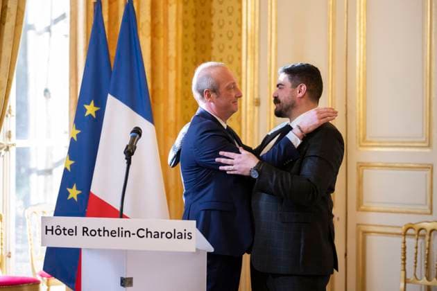 News Themen der Woche KW52 News Bilder des Tages Laurent Marcangeli Handover Ceremony - Paris Newly-appointed French Minister of Public Action, Civil Service and Simplification Laurent Marcangeli and outgoing French Minister of Civil Service, Streamlining, and Public Sector Transformation Guillaume Kasbarian during a handover ceremony, at the hotel Rothelin-Charolais in Paris, France on December 26, 2024. Photo by Eliot Blondet ABACAPRESS.COM Paris France  Copyright: xBlondetxEliot ABACAx