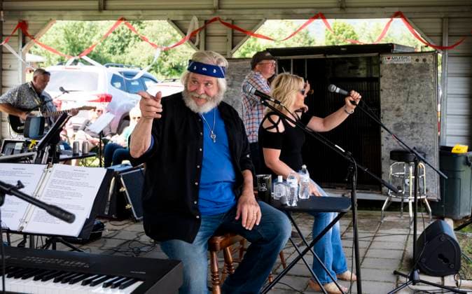 Ben Jones CooterÕs Place UNITED STATES - SEPTEMBER 5: Former Rep. Ben ÒCooterÓ Jones performs with CooterÕs Garage Band during his birthday celebration at CooterÕs Place in Luray, Va., on Saturday, Sept. 5, 2020. (Photo By Bill Clark CQ Roll Call) Luray VA United States EDITORIAL USE ONLY Copyright: x x2020xCQ-RollxCallx BillxClarkx rollcallpix130181