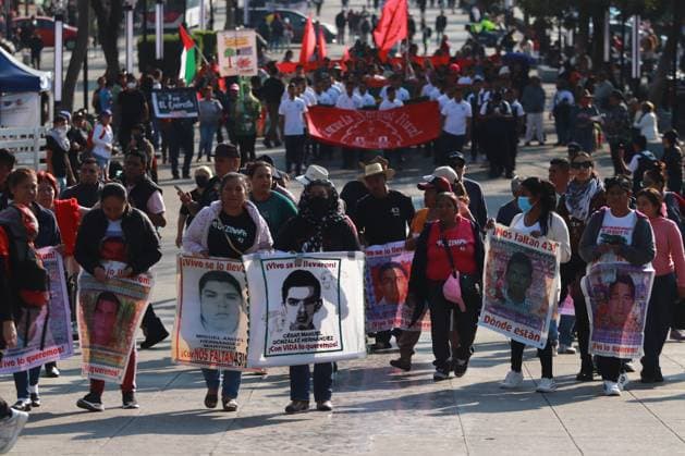 Relatives Of The 43 Missing Students Rally - Mexico City Relatives of the 43 missing students from Ayotzinapa take part during a demonstration from the Glorieta de Peralvillo to the Basilica of Guadalupe. Mexico City, Mexico, December 26, 2024. Photo by Carlos Santiago Eyepix Group ABACAPRESS.COM. Mexico City Mexico  Copyright: xEyepix ABACAx