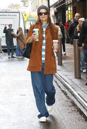 Entertainment Themen der Woche KW52 Entertainment Bilder des Tages NEW YORK, NY- DECEMBER 29: Katie Holmes seen in New York City on December 29, 2024. Copyright: xRWx