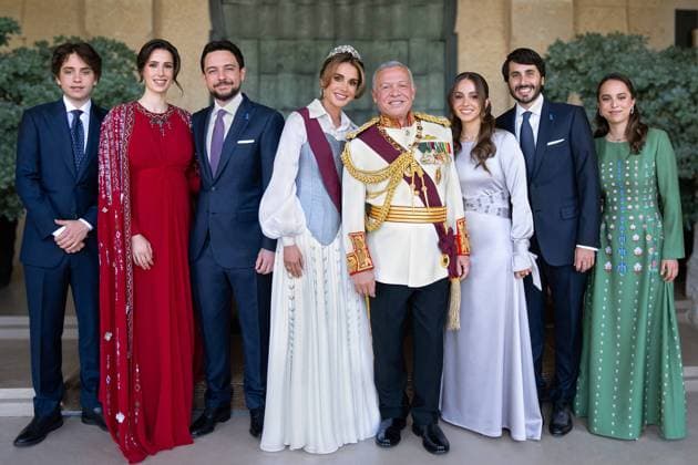 Bilder des Jahres 2025, Entertainment 01 Januar Entertainment Themen der Woche KW01 Bilder des Jahres 2024, Entertainment 12 Dezember Entertainment Bilder des Tages 30-12-2024 Jordan King Abdullah II looks at Queen Rania Al Abdullah and Crown Prince Hussein (or Al Hussain) and Princess Rajwa and Prince Hasjem (Prince Hashem) and Princess Iman and Princess Salma with the New Years wish: As we usher in the New Year, we pray for peaceful, more compassionate days ahead.  Copyright: xPPEx