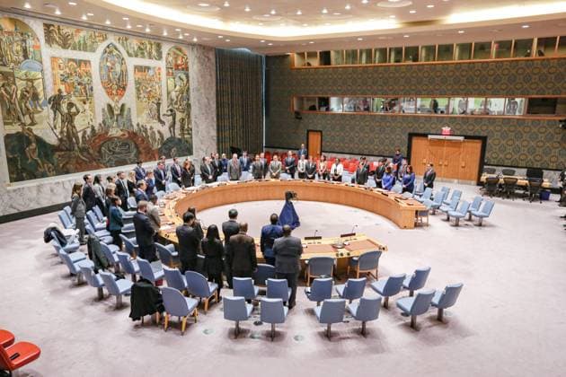 News Themen der Woche KW01 News Bilder des Tages December 30, 2024, New York, New York, USA: The members of the Security Council stand for a minute of silence in memory of the former and 39th US President of the United States, JIMMY CARTERÃ¢â‚¬â ¢s passing late last evening. The United States sat as December President of the Security Council and led the silent moment. .The interpreters can be seen also standing from their interpretation boxes on the far wall on the right. New York USA - ZUMAo116 20241230_znp_o116_027 Copyright: xBiancaxOterox