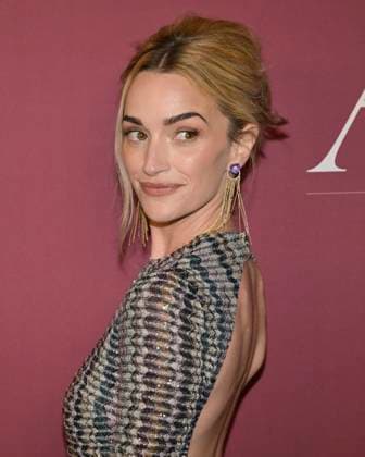 January 3, 2025, Beverly Hills, California, USA: Brianne Howey attends the 2025 WWD Style Awards. Beverly Hills USA - ZUMAb173 20250103_aap_b173_360 Copyright: xBillyxBennightx