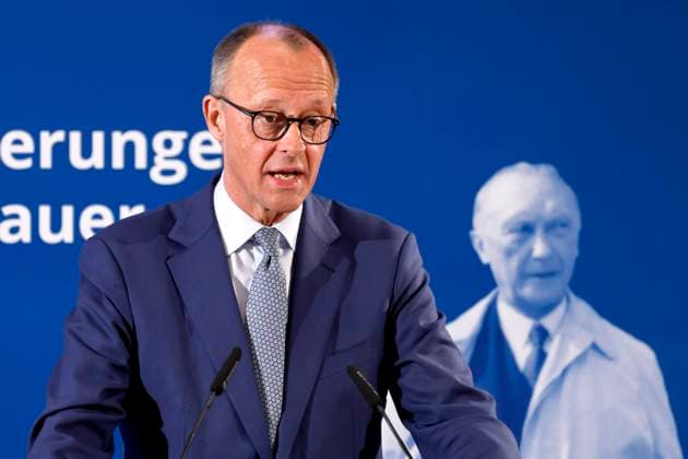 News Themen der Woche KW01 News Bilder des Tages Politiker Friedrich Merz, Vorsitzender der CDU, hält eine Rede bei bei einer Veranstaltung der Konrad-Adenauer-Stiftung zum 149. Geburtstag von Konrad Adenauer im Saal im Steigenberger Hotel auf dem Petersberg. Königswinter, 05.01.2025 NRW Deutschland *** Politician Friedrich Merz, Chairman of the CDU, gives a speech at an event organized by the Konrad Adenauer Foundation to mark the 149th birthday of Konrad Adenauer in the hall of the Steigenberger Hotel on the Petersberg Königswinter, 05 01 2025 NRW Germany Copyright: xChristophxHardtx