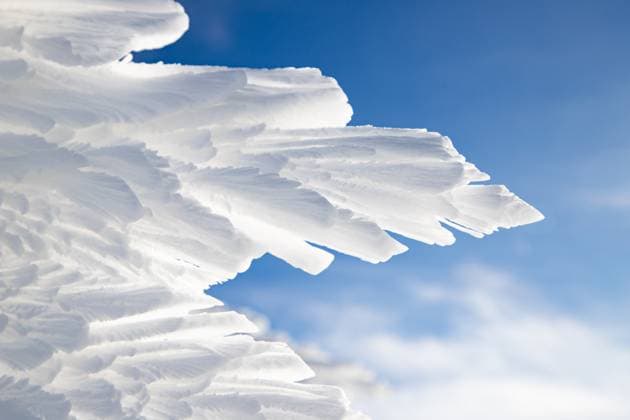Creative Highlights World huge white icicles frozen winter world Cluj-Napoca, Cluj County, Romania R_NAMEDA250103-1619214-01