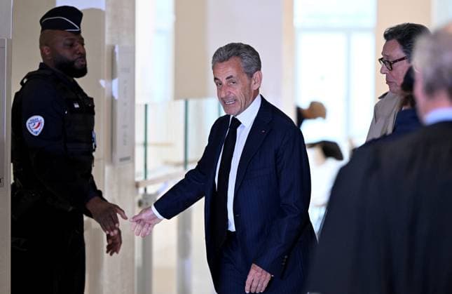 News Themen der Woche KW02 News Bilder des Tages Frankreich, Nicolas Sarkozy in Paris vor Gericht Trial on suspicions of Libyan financing of Nicolas Sarkozys campaign PHOTOPQR OUEST FRANCE Stéphane Geufroi Paris 06 01 2025 Nicolas Sarkozy will appear from January 6 to April 10 before the French Criminal Court, alongside twelve other defendants, including former ministers Claude Guéant, Brice Hortefeux and Éric Woerth The former French president is suspected of having entered into a corruption pact with Libyan dictator Muammar Gaddafi to support his 2007 campaign in exchange for a return to international prominence Trial on suspicion of Libyan financing of Nicolas Sarkozys campaign Paris, France Jan 6, 2025 Paris France  Copyright: xPHOTOPQR OUESTxFRANCE MAXPPPxStéphanexGeufroix 20250106OFR9244 20250106OFR9244