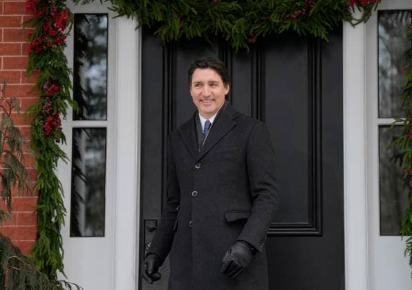 News Themen der Woche KW02 January 6, 2025, Ottawa, On, Canada: Prime Minister Justin Trudeau makes an announcement outside Rideau Cottage in Ottawa on Monday, Jan.6, 2025. Ottawa Canada  - ZUMAc35_ 20250106_zaf_c35_006 Copyright: xAdrianxWyldx