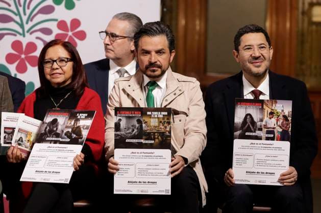 (L-R) Leticia RamoÂ­rez Amaya, Coordinator of Government Affairs and Citizen Services, Zoe Robledo, Director of the Mexican Social Security Institute, and Marti Batres Guadarrama, Director of the Institute of Security and Social Services for State Workers displaying anti-drug campaign posters during the press conference where the campaign Ã¢â‚¬oeStay away from drugs, fentanyl kills you!Ã¢â‚¬Â was announced. at National Palace. on January 7, 2025 in Mexico City, Mexico. Mexico City Mexico - ZUMAe321 20250107_zia_e321_016 Copyright: xLuisxBarronx