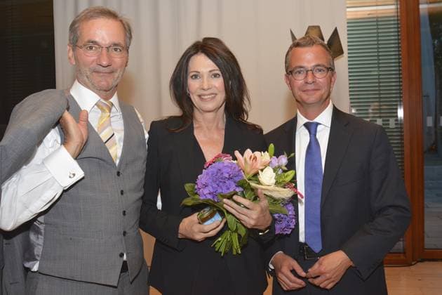Ex-ministerpräsident Matthias Platzeck mit Iris Berben und Wirtschaftsminister Gerber auf der Veranstaltung für Filmförderung in Deutschland Former Prime Minister Matthias Platzeck with Iris Berben and Economics Minister Gerber at the event for film funding in Germany Copyright: imageBROKER PeterxSchmalfeldt ibliqx11995701.jpg ,model released, Symbolfoto ,property released