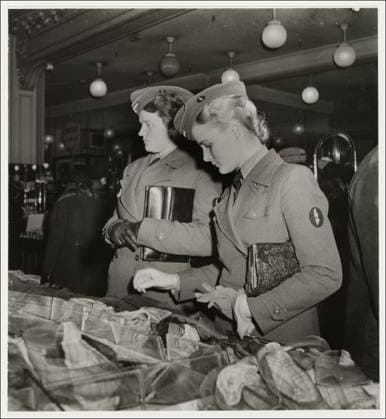 German female soldiers in front German female soldiers in front of a display of scarves, Printemps department store, Paris (IXth arrondissement). 1940. Photograph by Roger Schall (1904-1995). Paris, musée Carnavalet. !!! SPECIAL PRICE!!! !!! SPECIALE PRIJS !!! !!! PRIX SPECIAL !!! IMAGES USERS WITH CONTRACT PAY FOR THIS IMAGE 75 EURO. USERS WITHOUT CONTRACT PAY THE USUAL SABAM PRICE ACCORDING TO THEIR CATEGORY !! BEELDGEBRUIKERS MET KONTRAKT BETALEN VOOR DIT BEELD 75 EURO. BEELDGEBRUIKERS ZONDER KONTRAKT BETALEN HET GEBRUIKELIJKE SABAM-TARIEF VAN HUN CATEGORIE !! LES UTILISATEURS D IMAGES AVEC CONTRAT PAIENT POUR CETTE IMAGE 75 EURO. LES UTILISATEURS D IMAGES SANS CONTRAT PAIENT LE TARIF SABAM USUEL DE LEUR CATEGORIE !! PARIS PARIS IL  Copyright: xRogerxSchallx