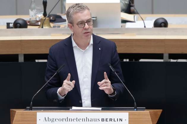 Stefan Evers, Finanzsenator, CDU, Rede, in der 56. Plenarsitzung Berliner Abgeordnetenhaus, Landesparlament, Berlin, Therma: Finanzen in Berlin, Berlin Deutschland, Germany *** Stefan Evers, Finance Senator, CDU, Speech, in the 56 Plenary session Berlin House of Representatives, State parliament, Berlin, Therma Finances in Berlin, Berlin Germany, Germany