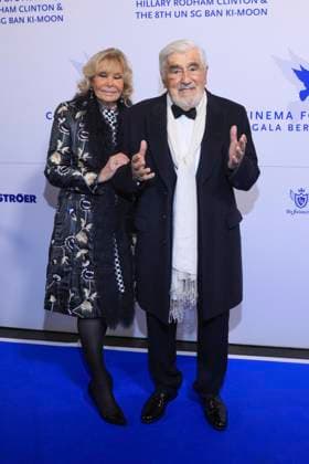 Cinema For Peace Gala Berlin 2024, Mario Adorf und Monique Faye auf dem Blauen Teppich, Westhafen Berlin, Berlin, Berlin *** Cinema for Peace Gala Berlin 2024, Mario Adorf and Monique Faye at the blue Carpet, Western Port Berlin, Berlin, Berlin