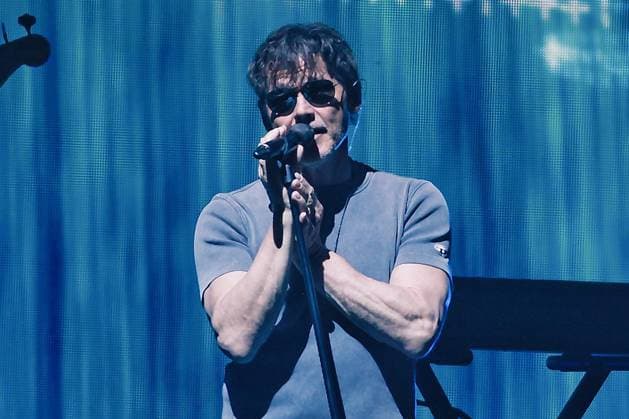 A-ha, Saenger Morten Harket, im Konzert live in der Mercedes Benz Arena, Berlin, Pop, Berlin Deutschland, Germany