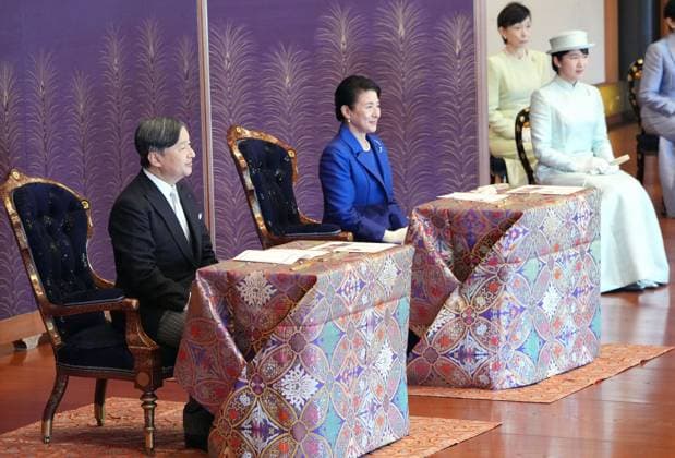 Entertainment Themen der Woche KW02 New Year Lectures for imperial family Japanese Emperor Naruhito, Empress Masako and their only child Princess Aiko (L) listen to a scholar s New Year lecture at the Imperial Palace in Tokyo on Jan. 10, 2025. (Pool photo)  A14AA0003959923P