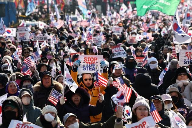 News Themen der Woche KW02 Rally against Yoon s impeachment Rally against Yoon s impeachment Citizens hold a rally against the impeachment of President Yoon Suk Yeol near Gwanghwamun Square in central Seoul on Jan. 11, 2025. (Yonhap) 2025-01-11 15:56:03 < 1980-2025 YONHAPNEWS AGENCY. .> ¼­¿ïÆ¯º°½Ã EDITORIAL USE ONLY  Copyright: xx PYH2025011101940031500 YonhapxNewsx yonphotos237235