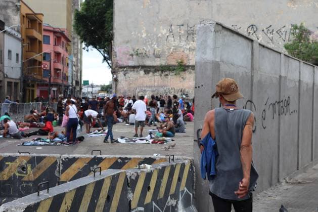 RECORD DATE NOT STATED Crackland facial recognition cameras Ao paulo (sp), 12 01 2025- cracolandia inteligencia artificial sp- facial recognition cameras that were implemented in the city in the smart sampa and muralha paulista programs, in the photos police monitor the flow of cracolandia between the streets of gusmoes and barao do triufo in the center of the city of sao paulo, this sunday, january 11, 2025. (Foto: Oslaim Brito Thenews2 imago images) Crackland facial recognition cameras  Copyright: xOslaimxBritox