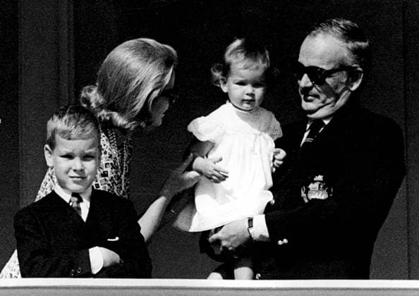 Archivbilder der Woche KW03 PRINCESS GRACE WITH PINCE RAINIER , PRINCE ALBERT AND PRINCESS STEPHANIE NO Tabloids 312156 1966 06 10 Monaco Monaco Princesse Stéphanie Monaco  Copyright: xVinajx xVisualxByxStarfacex STAR_312156_164